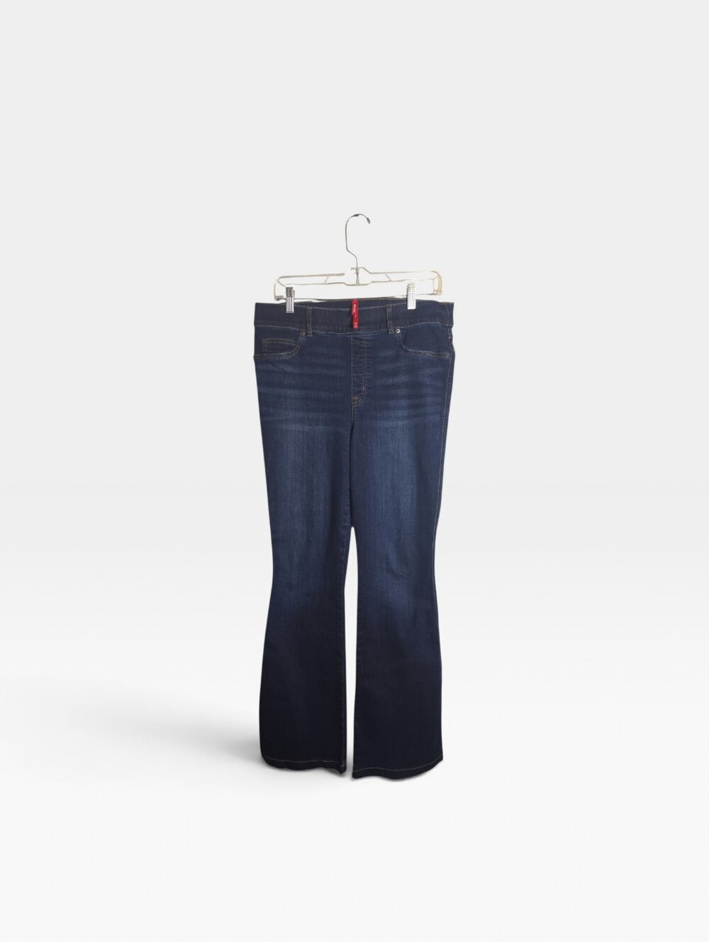 Women's NWOT Spanx boot cut, dark wash pull-on jeans, size large - Picture 1 of 3